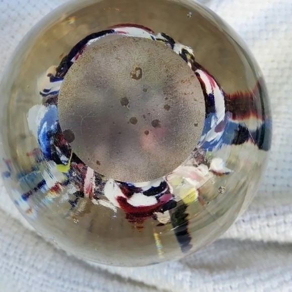 Vintage Hand-blown Paper weight - Picture 3 of 4